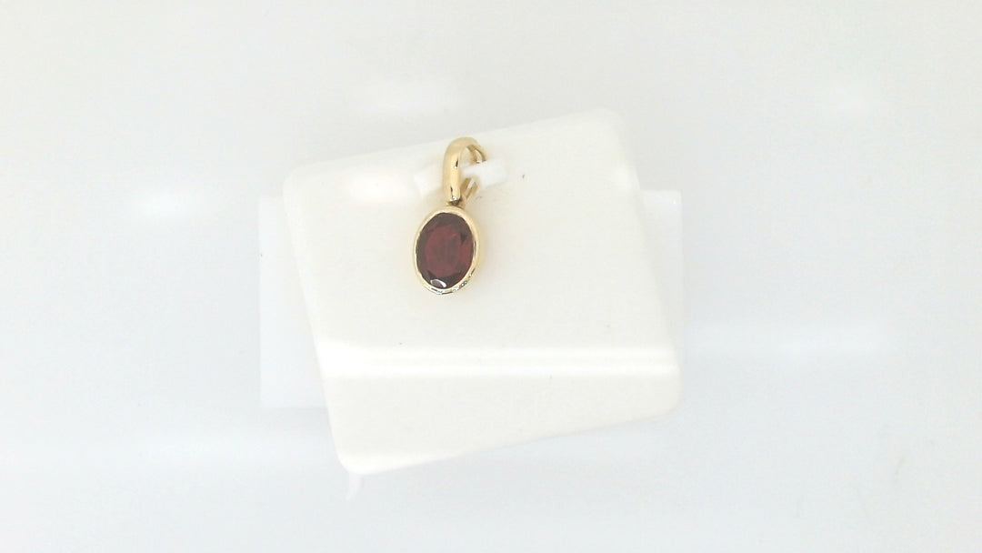 Yellow 10 Karat Drop Pendants With One = 1.00Ct Oval Red Vvs Ruby