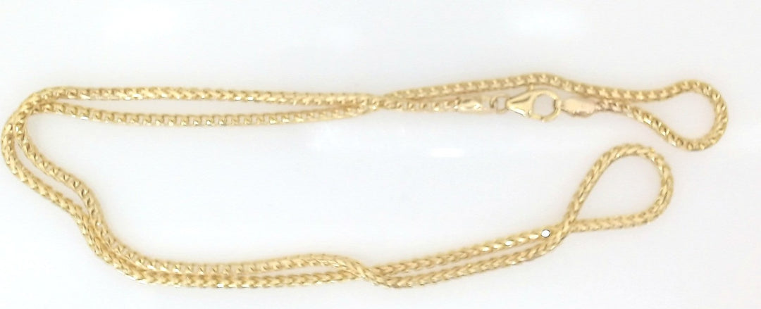 Yellow 10 Karat Diamond Cut Chain Length 18 Weight 7.7 Mm 2 Style: Franco
MM Width: 2
Gram Weight: 7.7