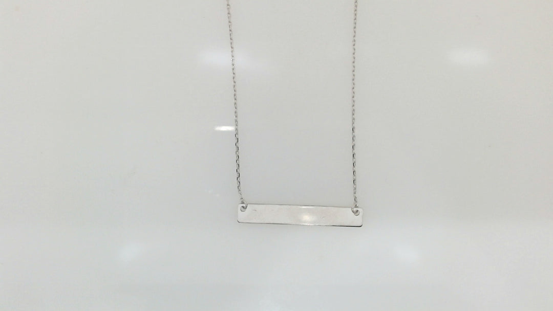 White 14 Karat Charm Length 18.5 Weight 2.33 Metal: 14 Karat
Color: White
Finish: Diamond Cut