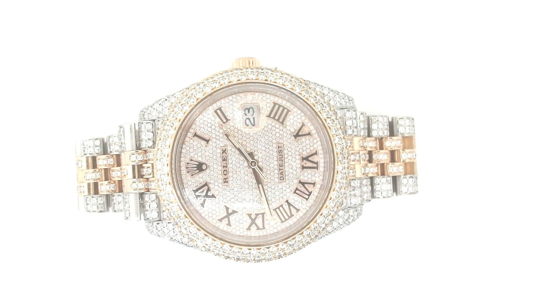 18 Karat Classic Luxury Timepieces Mm 41 With = 22.00Twt Round F/G Vs2 Diamonds Color: Two-Tone
Brand: Rolex
Year: 2010&