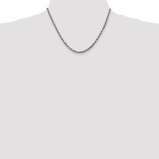 White 10 Karat Diamond Cut Chain Length 22 Weight 20.2 Mm 3.5 Style: Solid Rope
MM Width: 3.5
Gram Weight: 20.2